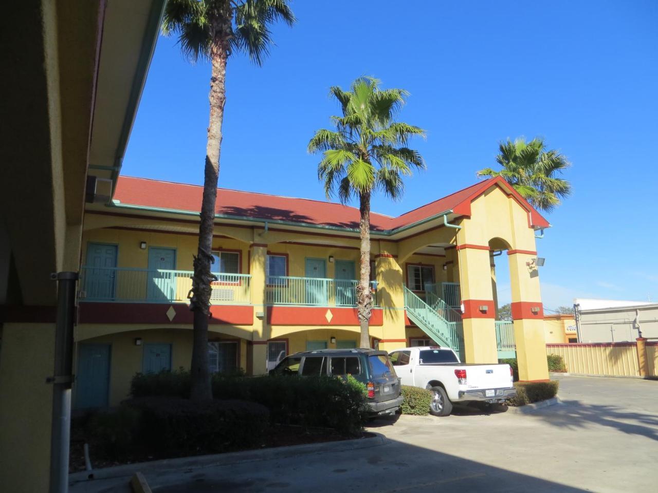 Palace Inn Хюстън Екстериор снимка